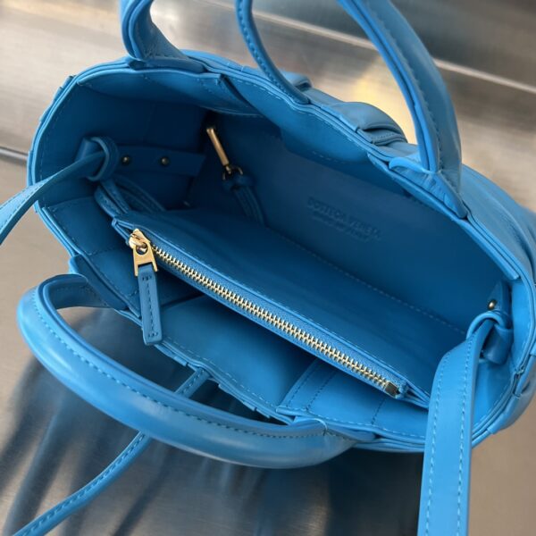 BOTTEGA VENETA BV Candy Arco Tote Bag