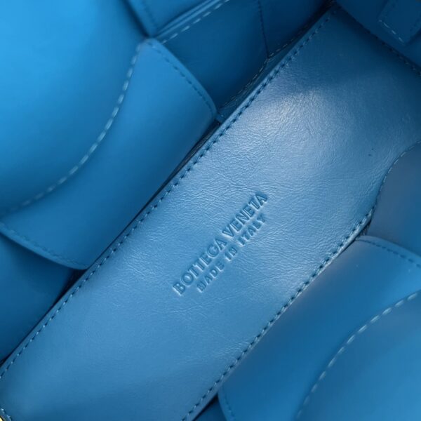 BOTTEGA VENETA BV Candy Arco Tote Bag