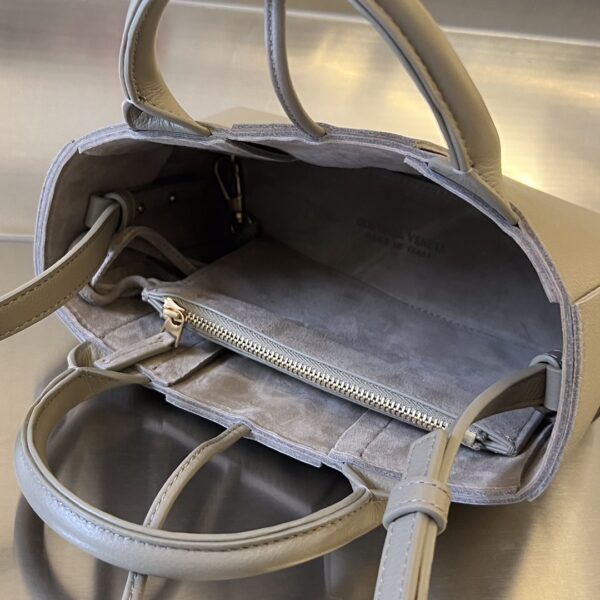 BOTTEGA VENETA BV Candy Arco Tote Bag