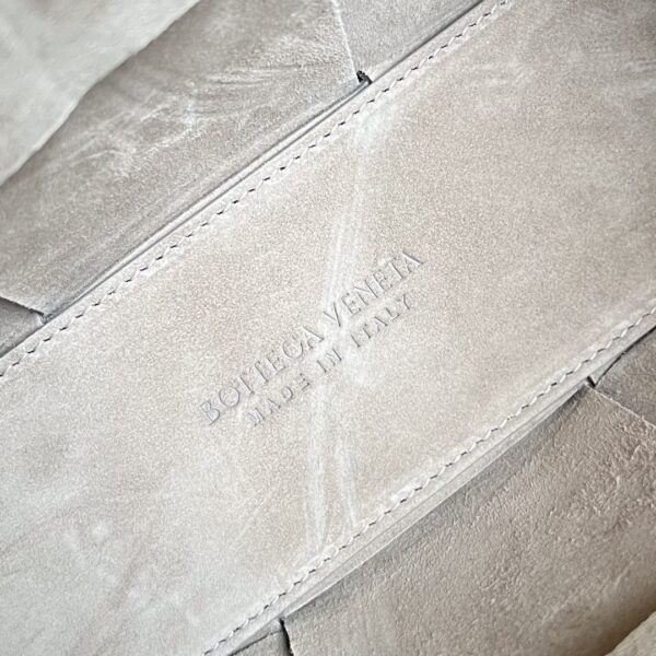 BOTTEGA VENETA BV Candy Arco Tote Bag
