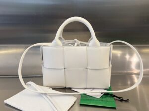 BOTTEGA VENETA BV Candy Arco Tote Bag