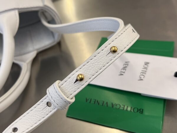 BOTTEGA VENETA BV Candy Arco Tote Bag