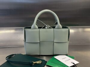 BOTTEGA VENETA BV Candy Arco Tote Bag