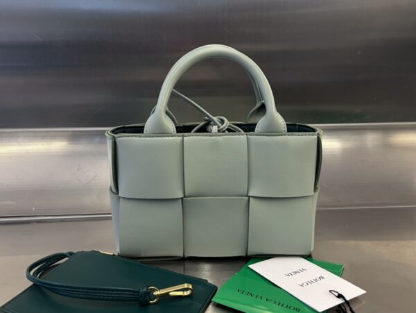 BOTTEGA VENETA BV Candy Arco Tote Bag