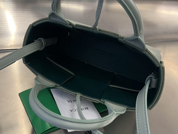 BOTTEGA VENETA BV Candy Arco Tote Bag