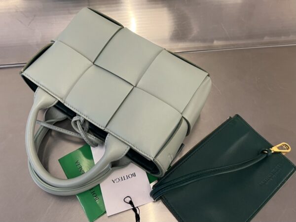 BOTTEGA VENETA BV Candy Arco Tote Bag