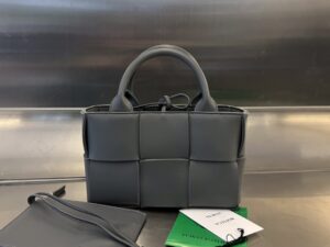 BOTTEGA VENETA BV Candy Arco Tote Bag