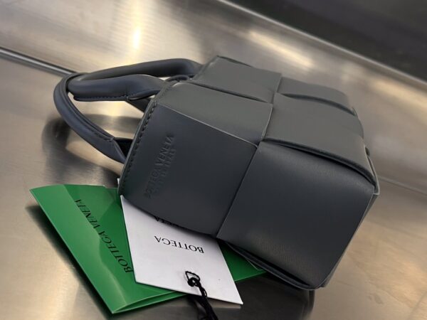 BOTTEGA VENETA BV Candy Arco Tote Bag