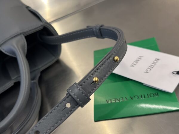 BOTTEGA VENETA BV Candy Arco Tote Bag