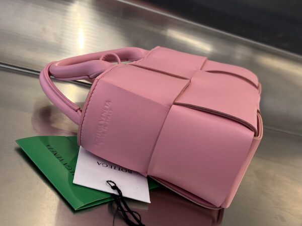 BOTTEGA VENETA BV Candy Arco Tote Bag