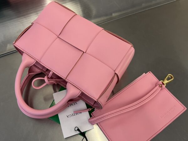 BOTTEGA VENETA BV Candy Arco Tote Bag