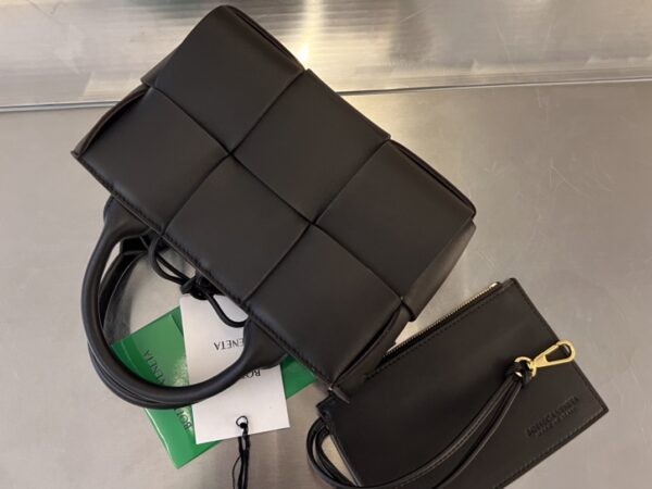 BOTTEGA VENETA BV Candy Arco Tote Bag