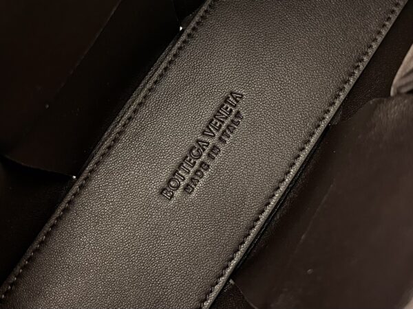 BOTTEGA VENETA BV Candy Arco Tote Bag