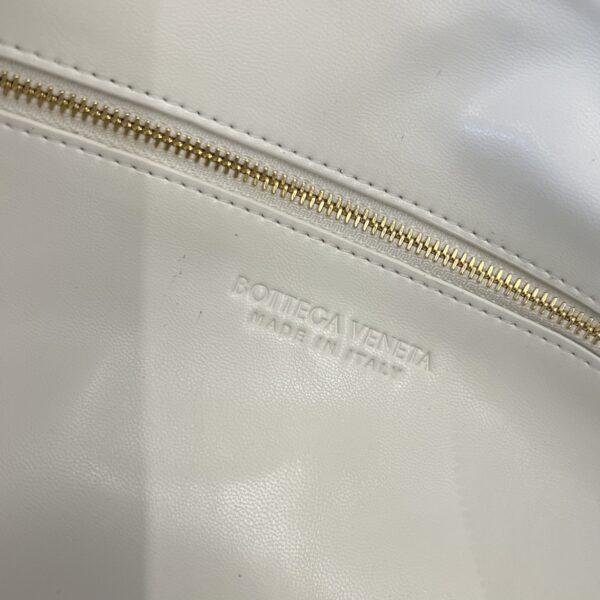 Bottega Veneta Classic Jodie