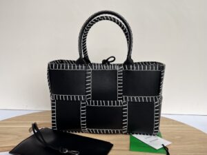 BOTTEGA VENETA   Arco Tote