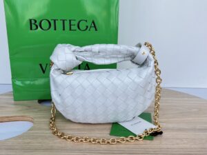 BOTTEGA VENETA BV Mini Jodie