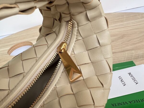 BOTTEGA VENETA BV Mini Jodie