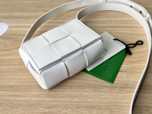 BOTTEGA VENETA BV Candy Cassette