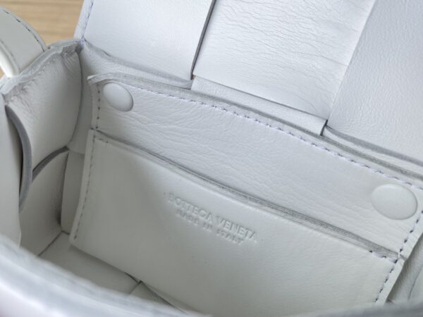 BOTTEGA VENETA BV Candy Cassette