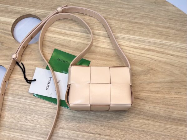 BOTTEGA VENETA BV Candy Cassette
