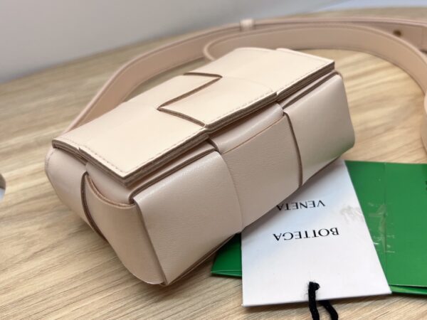 BOTTEGA VENETA BV Candy Cassette