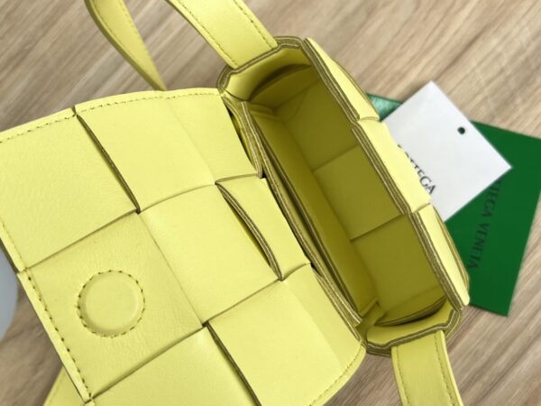 BOTTEGA VENETA BV Candy Cassette