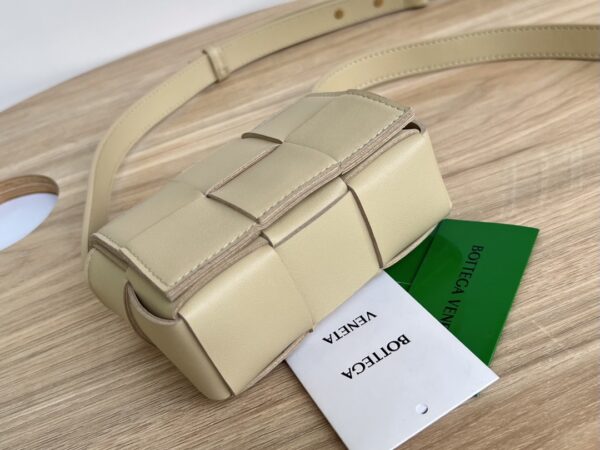 BOTTEGA VENETA BV Candy Cassette