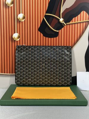 Goyard Sénat MGM Pouch