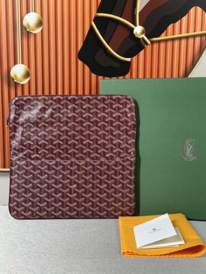Goyard Sainte-Marie MM Clutch