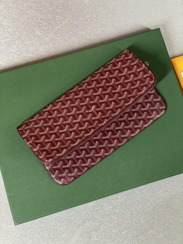 Goyard Sainte-Marie MM Clutch