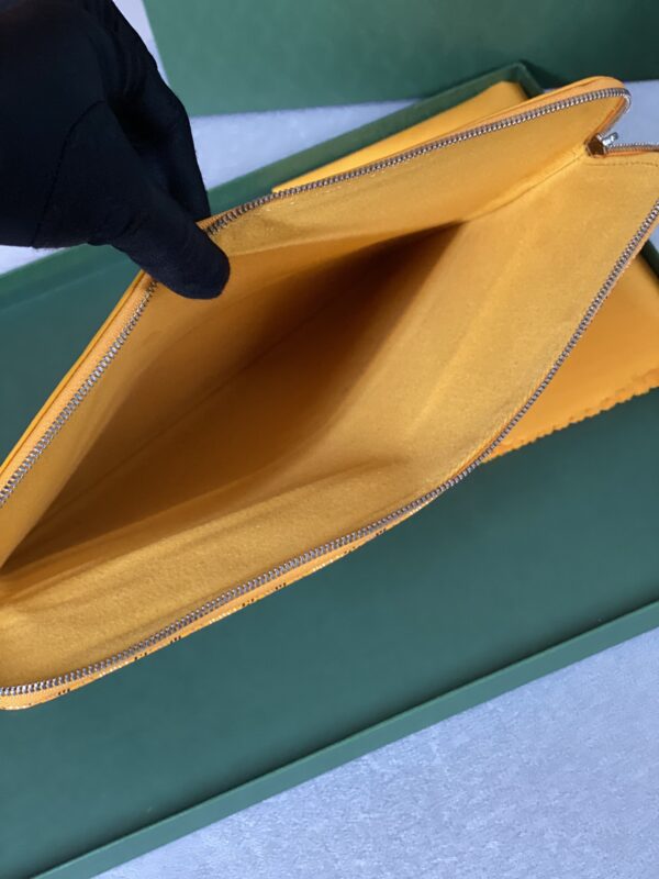 Goyard Sainte-Marie MM Clutch