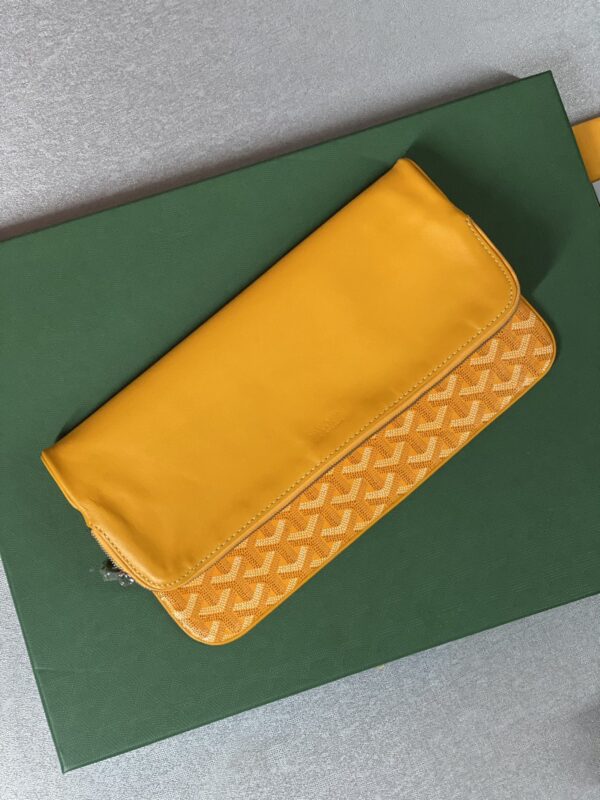 Goyard Sainte-Marie MM Clutch