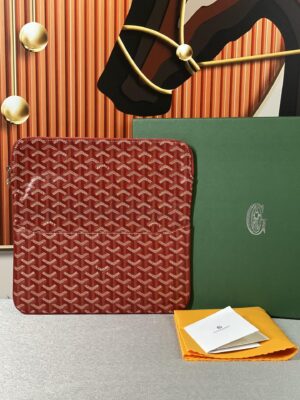 Goyard Sainte-Marie MM Clutch
