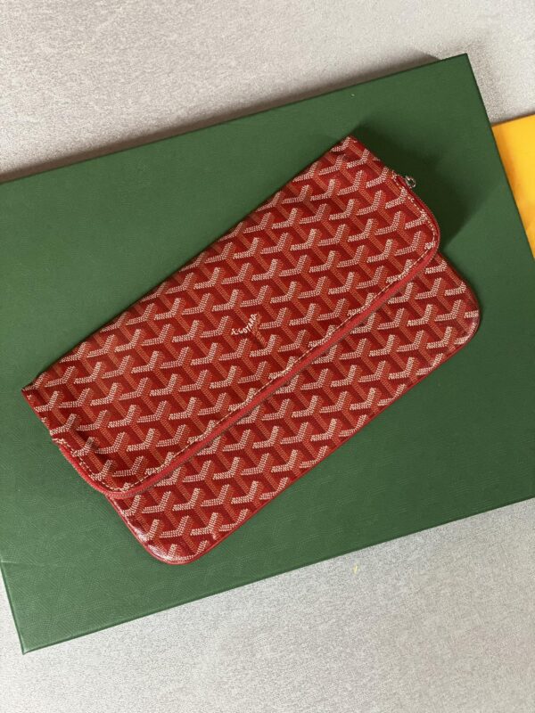 Goyard Sainte-Marie MM Clutch