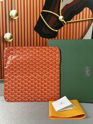 Goyard Sainte-Marie MM Clutch