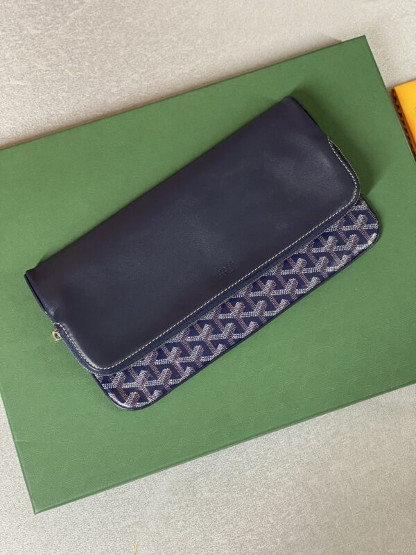 Goyard Sainte-Marie MM Clutch