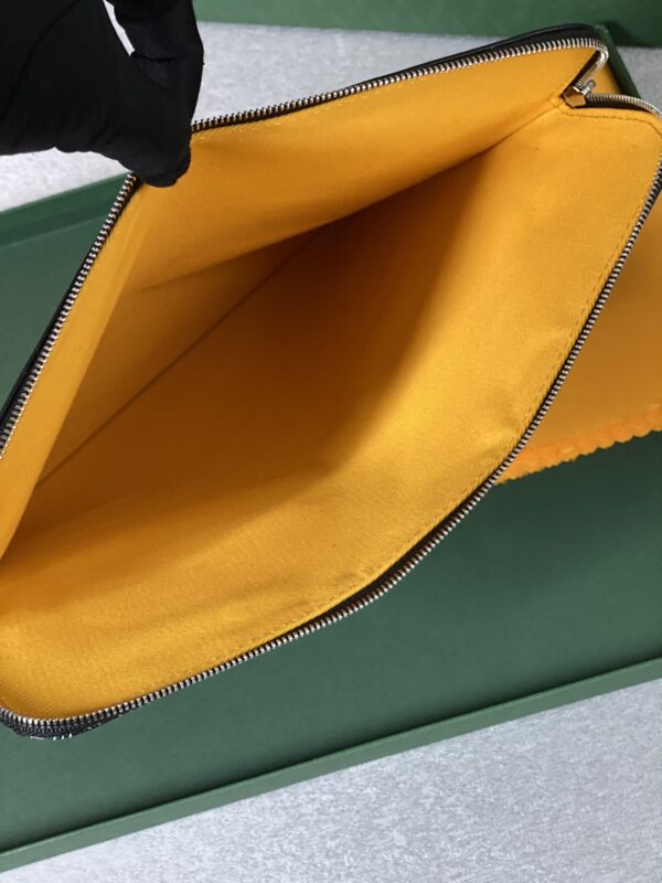 Goyard Sainte-Marie MM Clutch