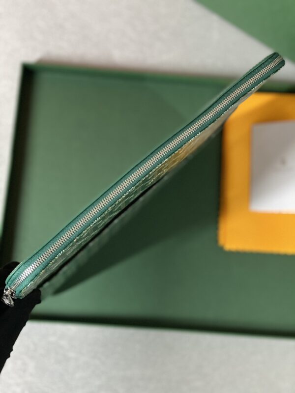 Goyard Sainte-Marie MM Clutch