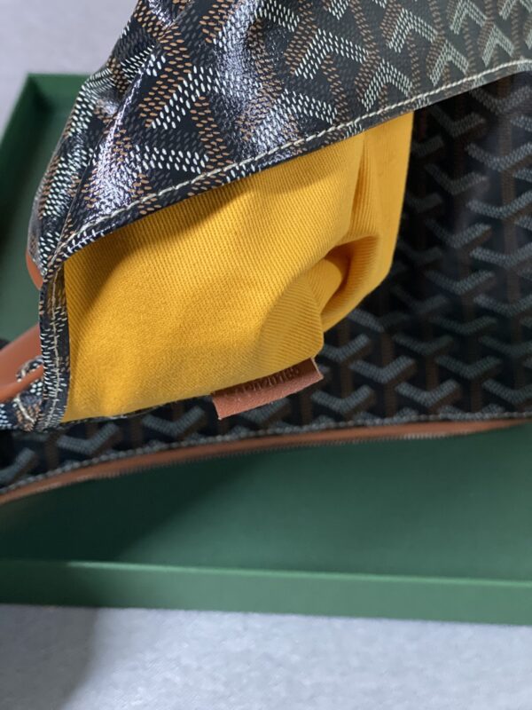 Goyard Sainte-Marie MM Clutch