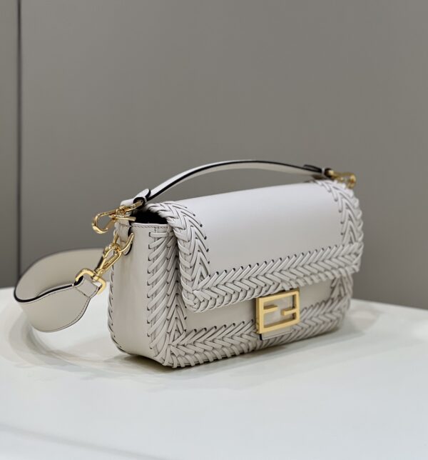 FENDI BAGUETTE
