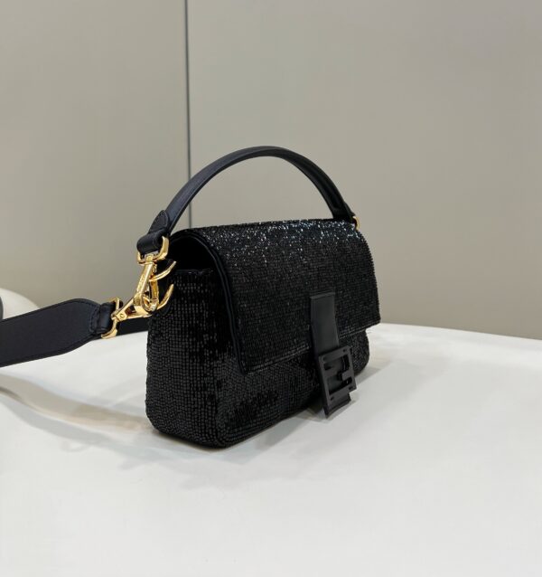 Fendi Baguette Re-Edition bag