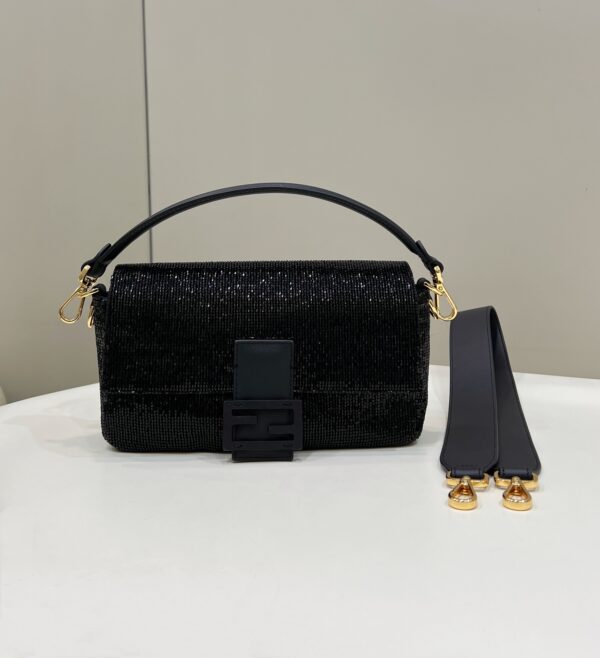 Fendi Baguette Re-Edition bag