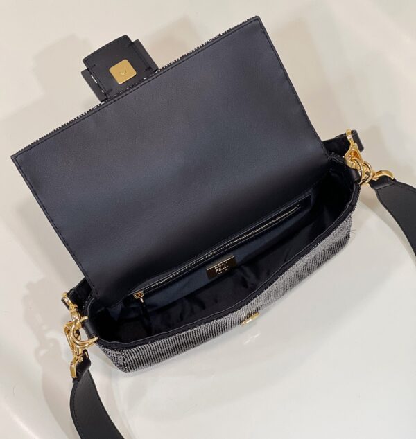 Fendi Baguette Re-Edition bag