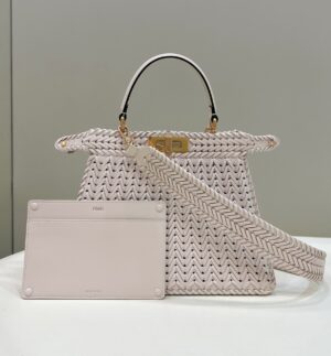 Fendi Peekaboo ISeeU Medium