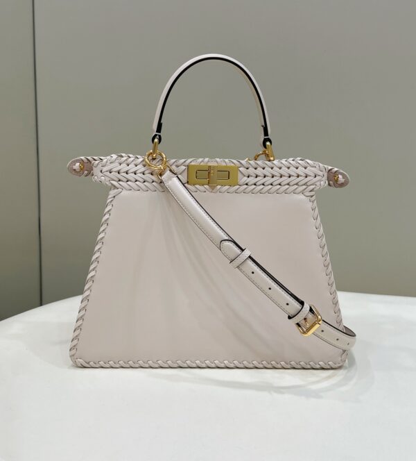 Fendi Peekaboo ISeeU Medium