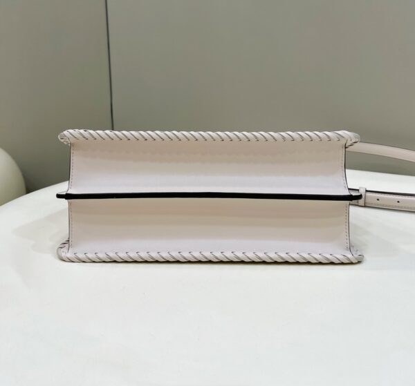 Fendi Peekaboo ISeeU Medium