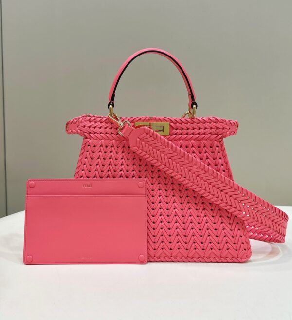 Fendi Peekaboo ISeeU Medium