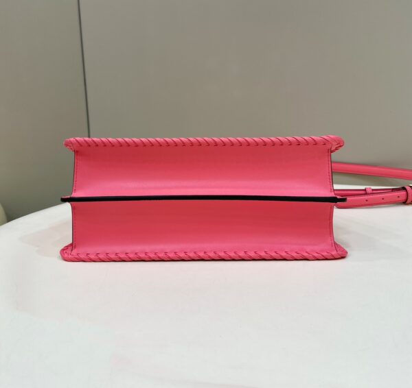 Fendi Peekaboo ISeeU Medium