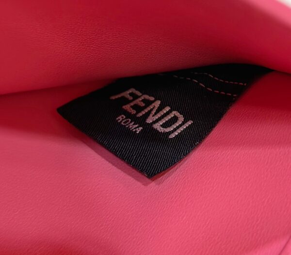 Fendi Peekaboo ISeeU Medium