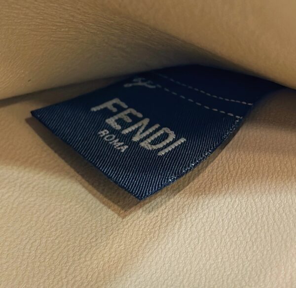 Fendi Peekaboo ISeeU Medium